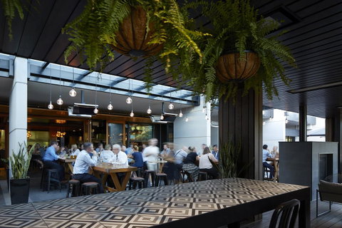 Burbury Hotel - Maitland Accommodation 20