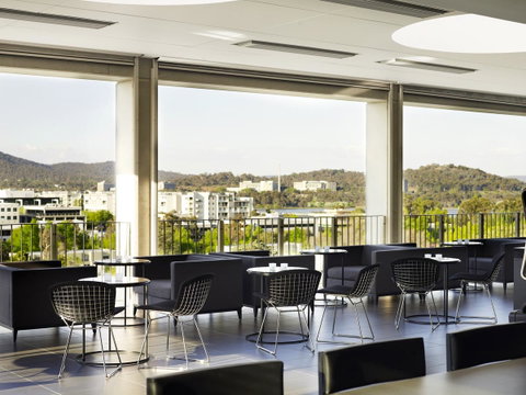 Burbury Hotel - Maitland Accommodation 9