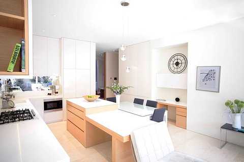 Boutique Stays - The Residence, Brighton Luxury Apartment - Maitland Accommodation 1