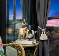 Braddon Penthouse Top Location Netflix WiFi Views - Maitland Accommodation