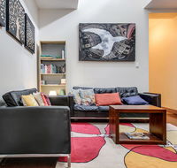 Bright and airy home tucked away in funky Newtown - Maitland Accommodation