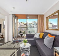 Bright Central Pad with Rooftop Pool Gym  Parking - Maitland Accommodation
