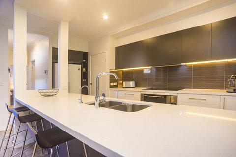 Broadwater Paradise - Maitland Accommodation 3