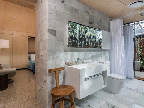 Buhwi Bira Byron Bay - Studio - Maitland Accommodation 0