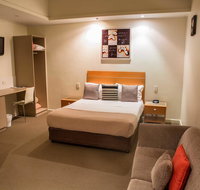 Burkes Hotel Motel - Maitland Accommodation
