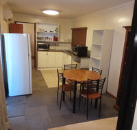 Burt St gardens - Maitland Accommodation
