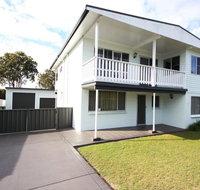 By The Beach at South West Rocks - Maitland Accommodation