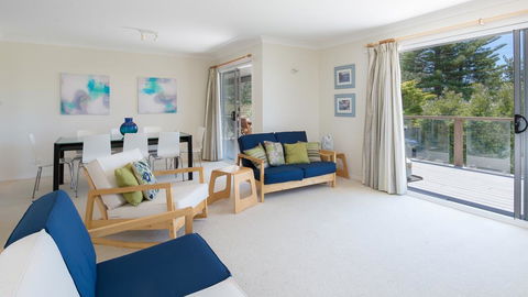 By The Sea, Culburra Beach - Maitland Accommodation 2