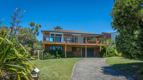 By The Sea, Culburra Beach - Maitland Accommodation 0
