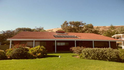 Calm Seas - 70 Gold Coast Drive - Maitland Accommodation 0