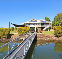 Campbell 7 - Large Queenslander on Maroochy River - Maitland Accommodation