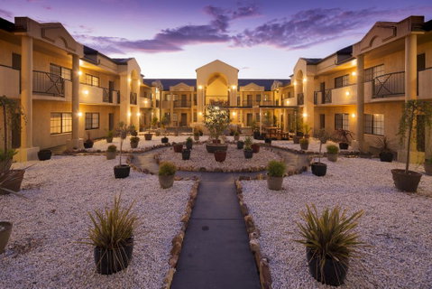 Canberra Parklands Central Apartment Hotel - Maitland Accommodation 0