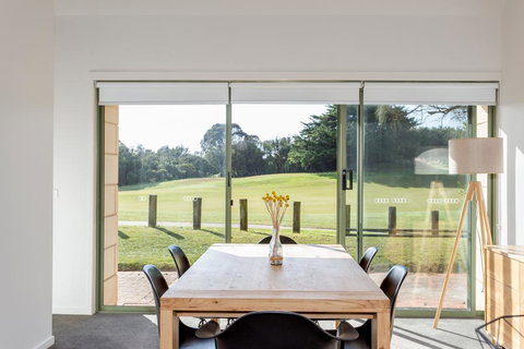 Cape Schanck Golf Getaway - Maitland Accommodation 2