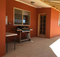 Caretakers Cottage Budget Accommodation - Maitland Accommodation