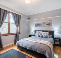 Carramar CozyHome 1minStation 5Bdrms1.5bathSleeps8 - Maitland Accommodation