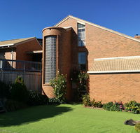 Castle stay at lakes entrance - Maitland Accommodation