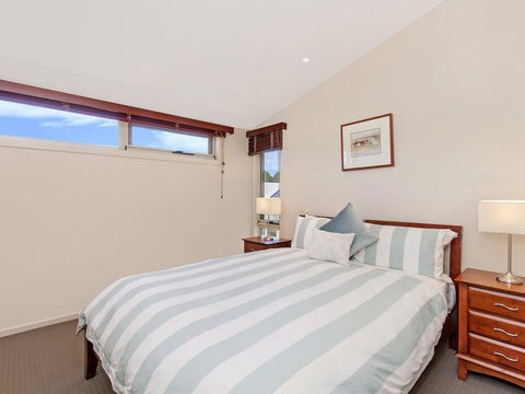 CASTWOOD VILLA No.2 - Maitland Accommodation 2