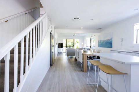 Cayman Quays - Maitland Accommodation 2