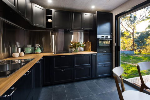 Cedar And Stone - Maitland Accommodation 2
