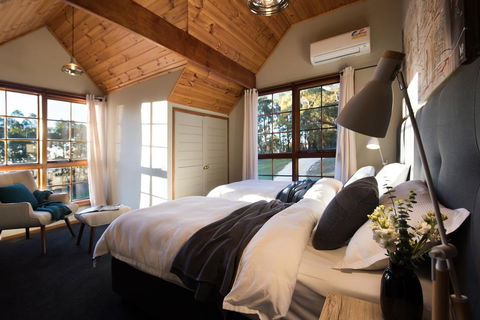 Cedar And Stone - Maitland Accommodation 3