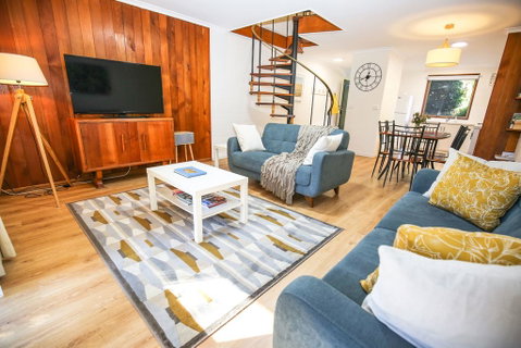 Cedar Holiday Units - Apartment 5 - Maitland Accommodation 0