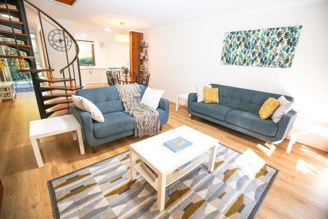 Cedar Holiday Units - Apartment 5 - Maitland Accommodation 3