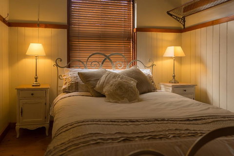 Celestial Dew Guest House, Day Spa, Retreat - Maitland Accommodation 1