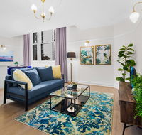 Central Apartment with Spacious Living and Dining - Maitland Accommodation