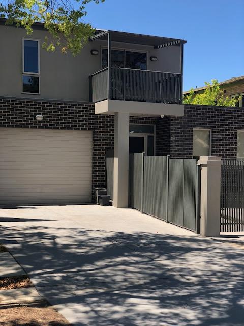 Central Executive 4br Townhouse - Maitland Accommodation 1