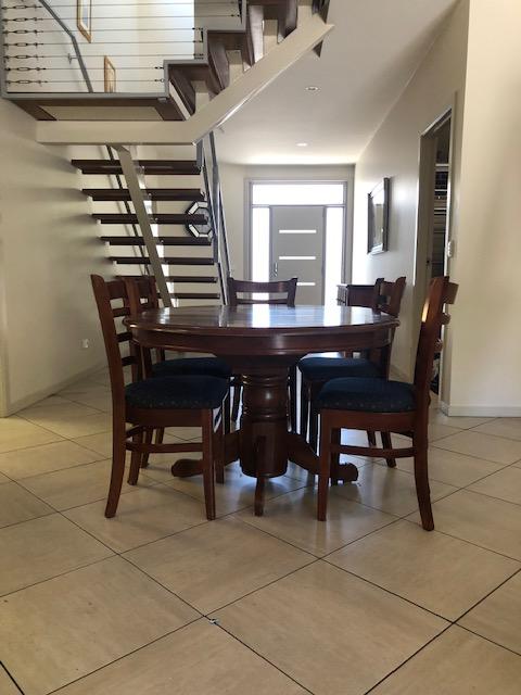 Central Executive 4br Townhouse - Maitland Accommodation 3