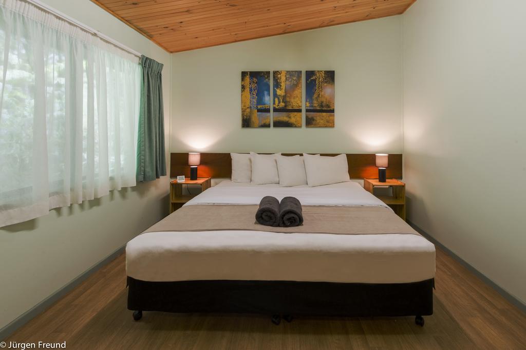 Lake Eacham QLD Maitland Accommodation