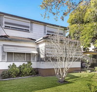 Charming Home in Sydney - Maitland Accommodation