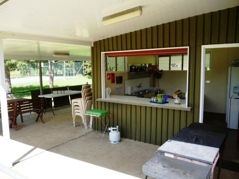 Christmas Creek CafÃ© & Cabins - Maitland Accommodation 1