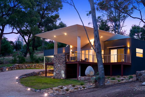 Cinque - Maitland Accommodation 0