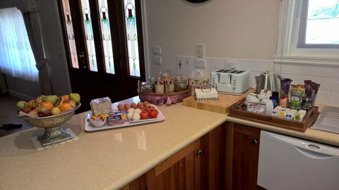 Cleggett Estate Holiday Cottage - Maitland Accommodation 2