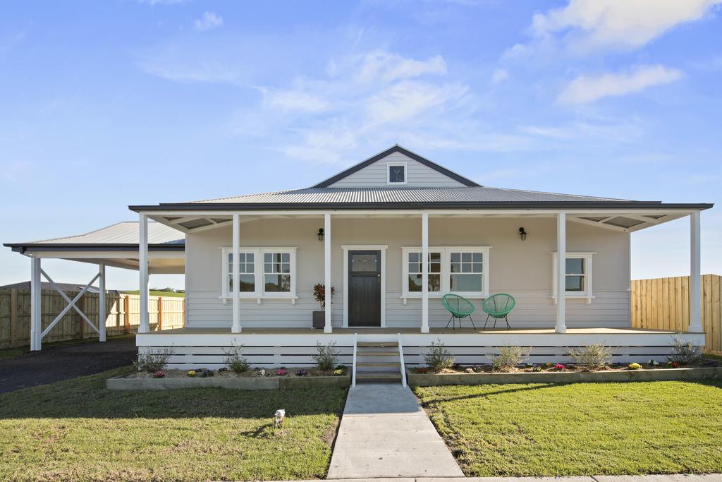 Dalyston ACT Maitland Accommodation