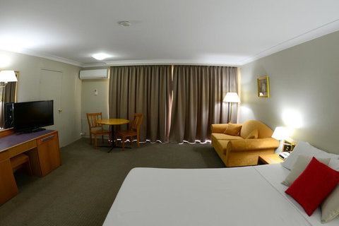 Club Inn Motel - Maitland Accommodation 3