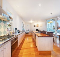 Coastal Penthouse at Coogee Beach - Maitland Accommodation