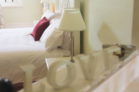 Cockburn House - Maitland Accommodation 2