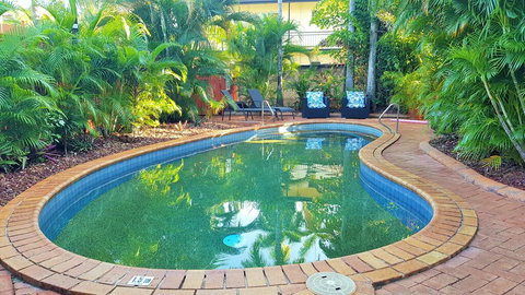 Coconut Grove Holiday Apartments - Maitland Accommodation 0