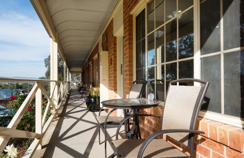 Commercial Golf Resort - Maitland Accommodation 2