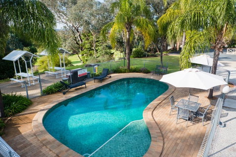 Commercial Golf Resort - Maitland Accommodation 0