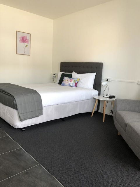 Commodore Motor Inn - Maitland Accommodation 2