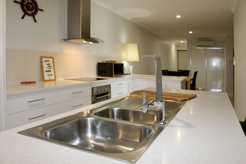 Cooktown Harbour View Luxury Apartments - Maitland Accommodation 3