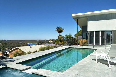 Coolangatta Gold - Maitland Accommodation 0