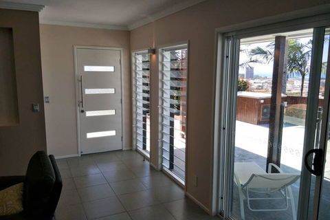 Coolangatta Gold - Maitland Accommodation 2