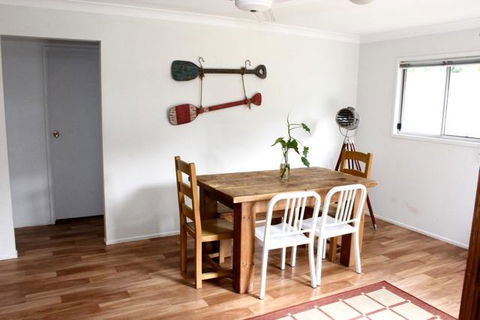 Coolum Classic Beach Shack - Pet Friendly - Maitland Accommodation 1