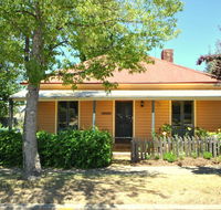 Cooma Cottage - Maitland Accommodation
