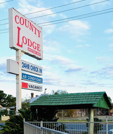 County Lodge Motor Inn - Maitland Accommodation 3