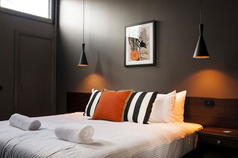 Criterion Hotel Sale - Maitland Accommodation 1